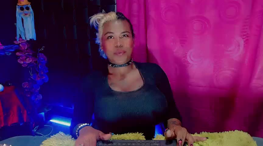 Dance whit My bbc soft - video by tsviolett cam model