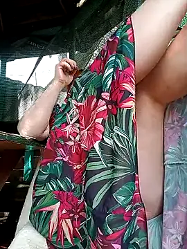 Double penetration, prolapse - відео від вебкаммоделі Xelenaxcbbs