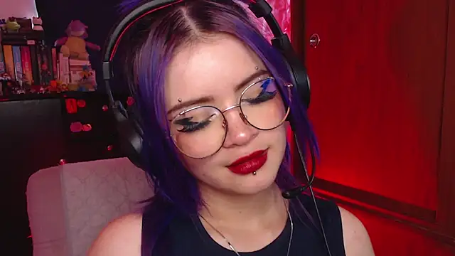 Gagging in your cock - video by Raventh_ cam model