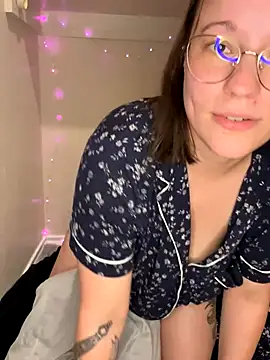 [24 Oct 14:12] Private Show - video by _minikui_ cam model