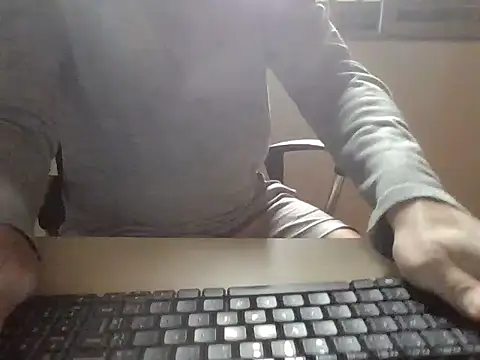 [3 Nov 07:28] Public Show - video by niceguyjr cam model