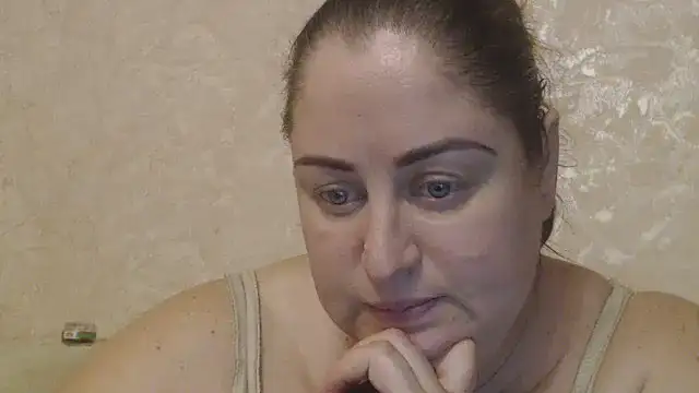 I'm sexy. I'm playing with a toy. – video od webkamerové modelky Amy_August