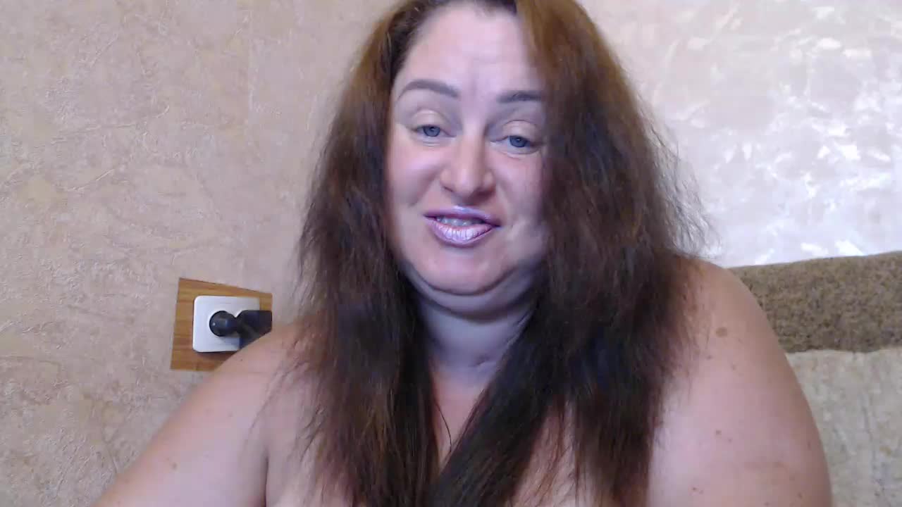 caressing pussy. moans. showing ass – video od webkamerové modelky Amy_August