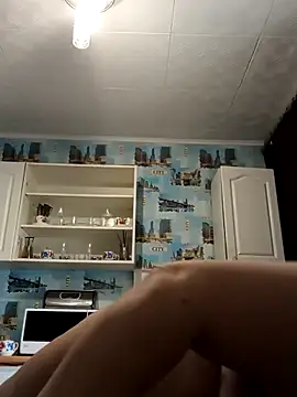 I'm washing myself - video by Amy_August cam model