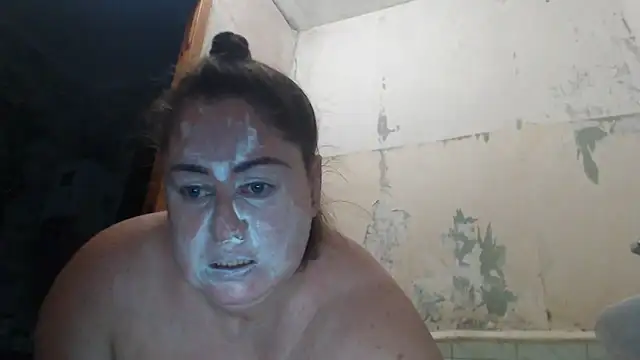 you will see my legs - video by Amy_August cam model