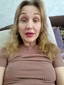 hot show !! pussy zoom - video by Hotty_Evochka cam model