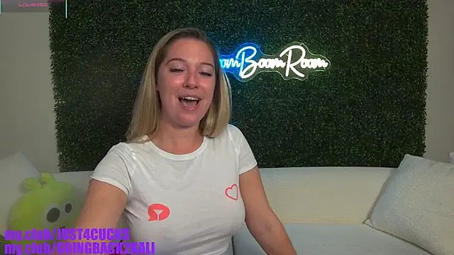 BBC Adventures: Story Time & BJ (pvt show recording) - video by boomboomr00m cam model