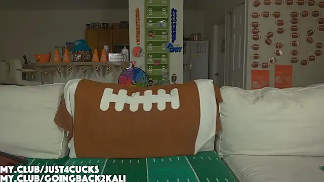 Fingering & Dildo Play on the Couch - Pvt Show Recording 11/8/25 - video by boomboomr00m cam model