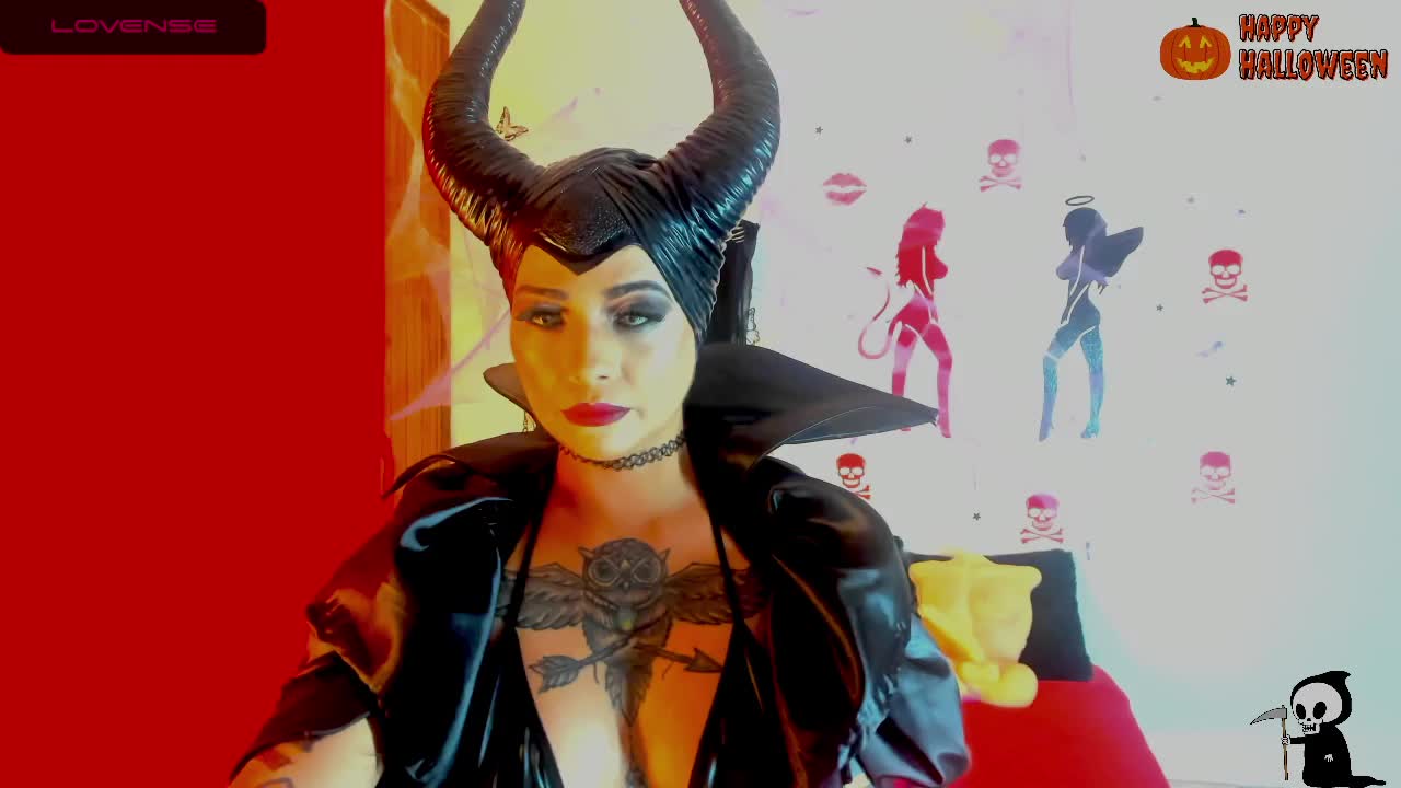 sexy malefica - video by Devil_Red7 cam model