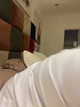 [27 Feb 00:31] Spy Show – video od webkamerové modelky sexyTHANDO