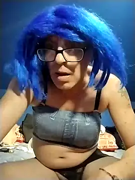 [30 Oct 15:32] Public Show jolie petite travestie - วิดีโอโดย MirthildaVenza โมเดลแคม