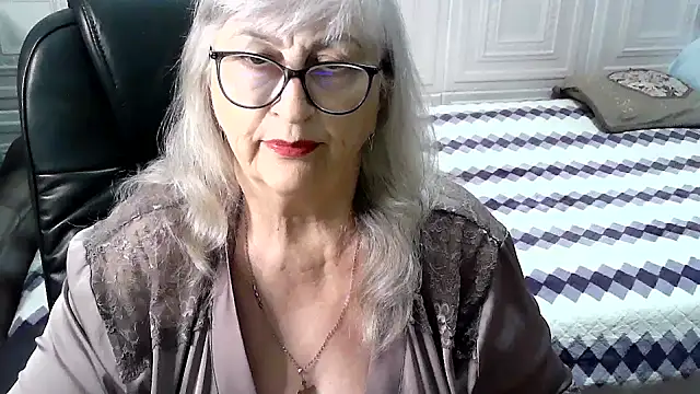 [19 Nov 22:24] Private Show - LolkaAlyss主播的视频