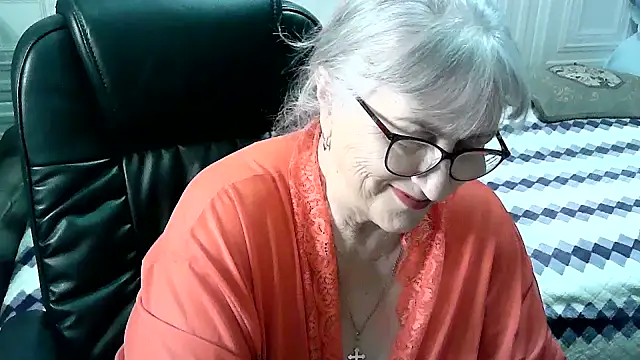 [22 Nov 04:13] Private Show - LolkaAlyss主播的视频