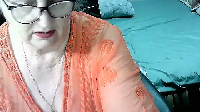 [18 Jan 23:22] Private Show - LolkaAlyss 캠 모델의 동영상