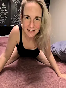 [13 Jan 17:04 ]➡️Private Show ✅ Much has changed 💚 - video by NaomiAndFriends cam model