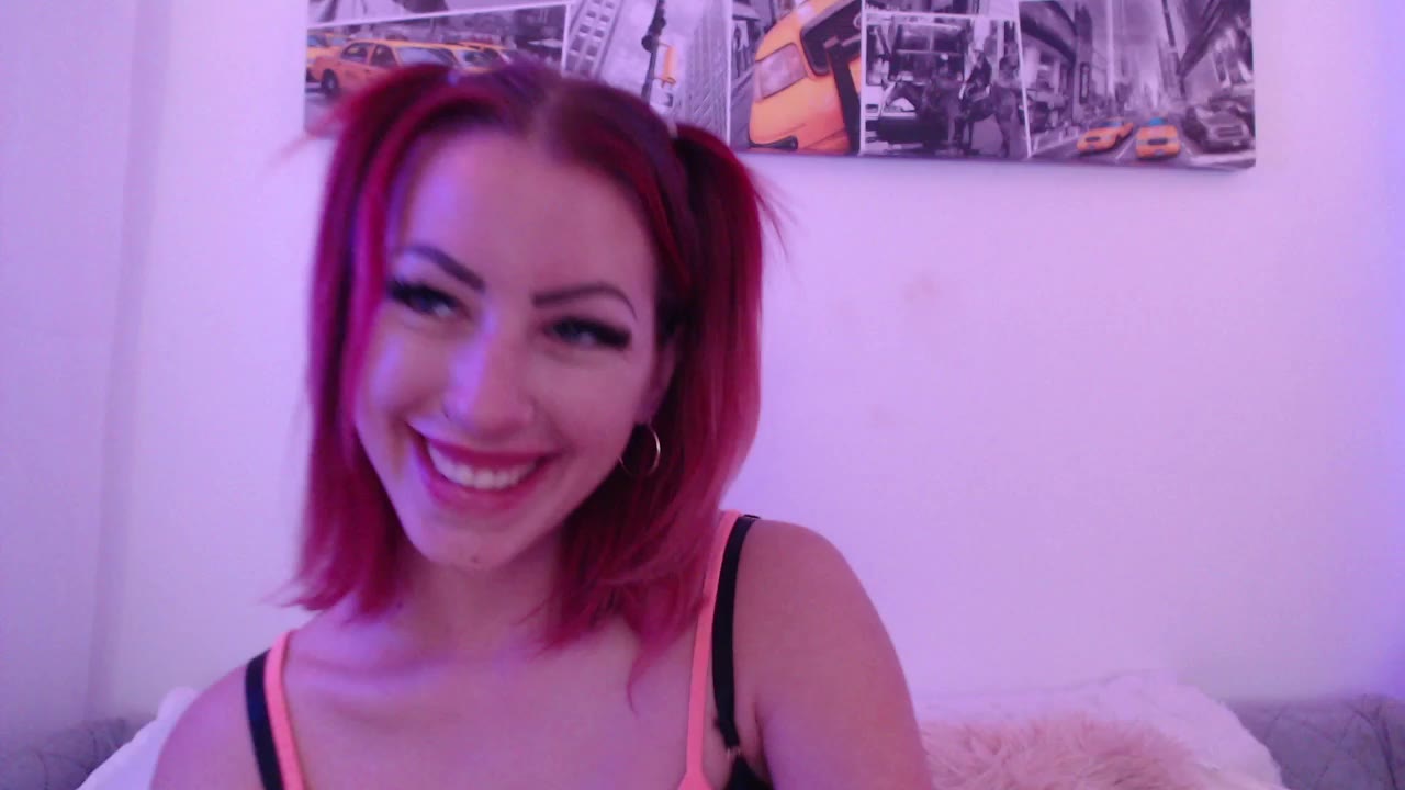 mirror tease, ass and horny jerk - video by kitty_loves_blue cam model