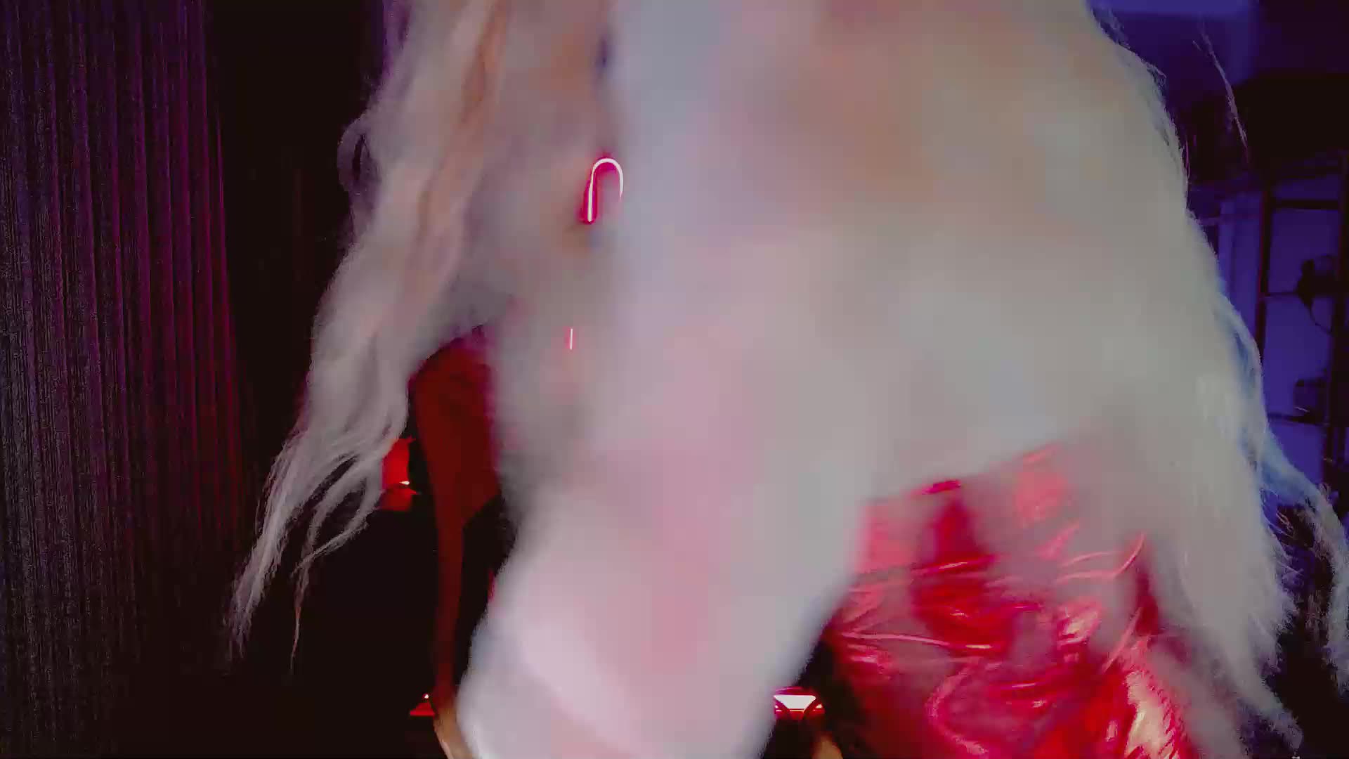 BAD GIRL ... HOT - Cossmopolitan 님의 동영상