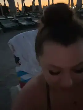 Bj – video modela na kameri Sara_Hug