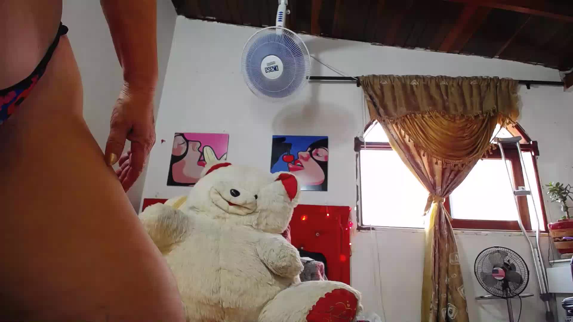 I rub my mature cliptoris until I have a squirting orgasm 💦🥵 Come and clean everything with your t - ক্যাম মডেল lucy_belle_bm-এর ভিডিও