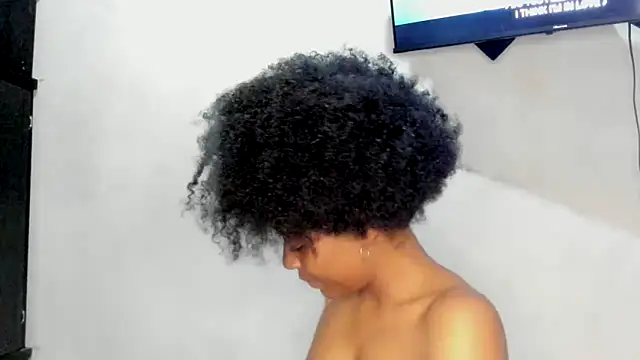 Show - video by thaimy_ cam model