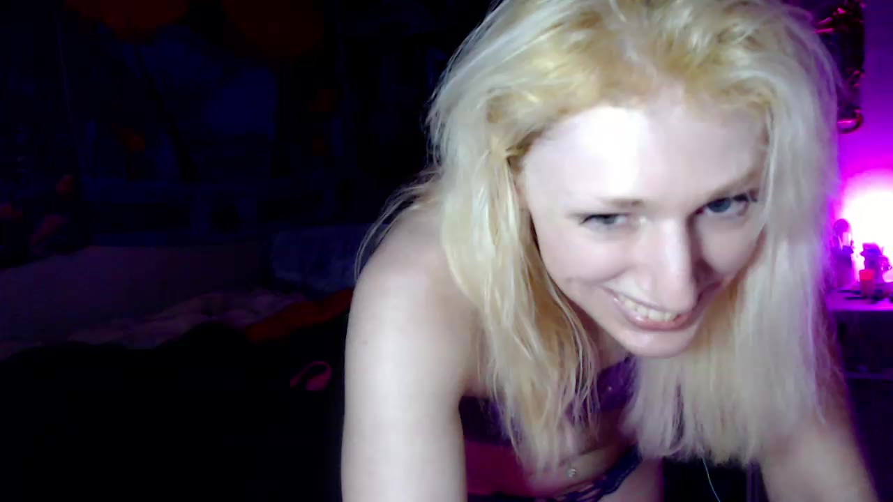 [7 May 21:05] Private Show - video oleh model kamera sugahfreeee