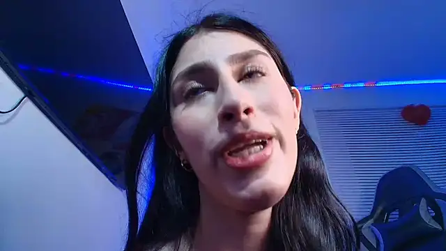 [11 Dec 18:35] Private Show - vidéo du modèle de showcams valeria_gonzales_