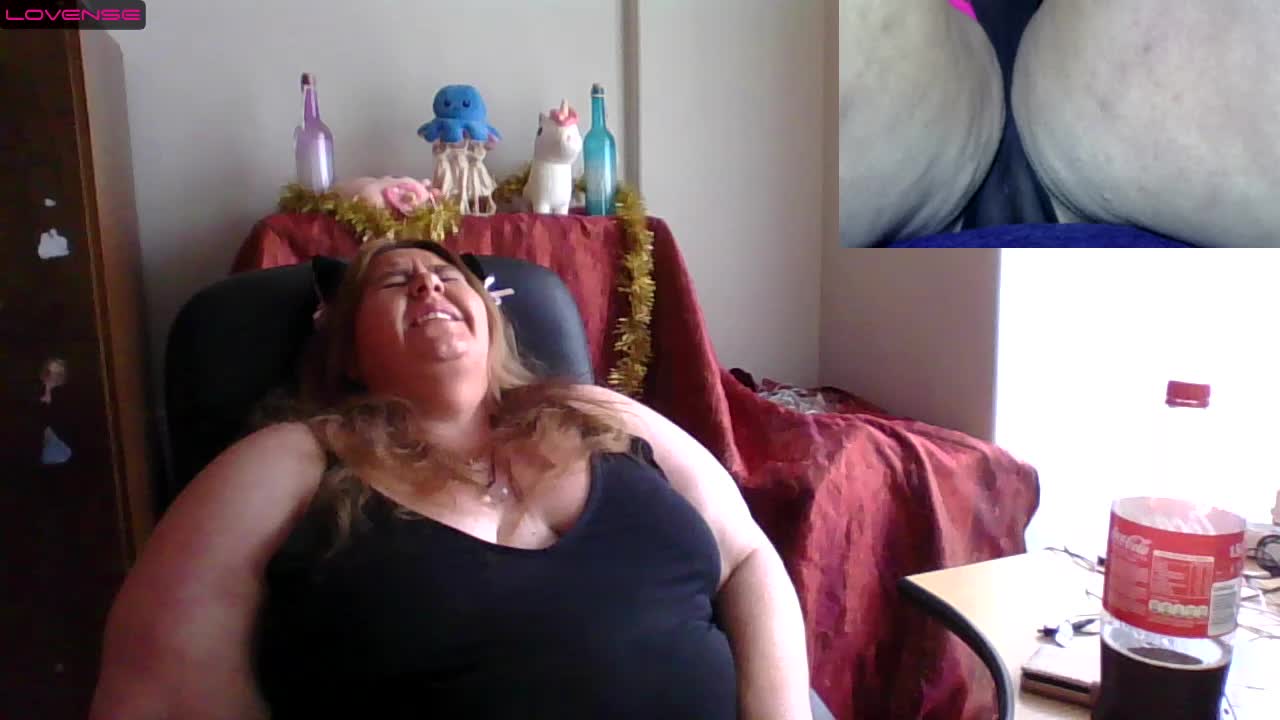 Pvt. . . - video by Iceprincess2bad4u cam model