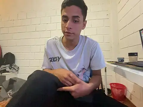 Jerking Off - Max_TheHorseDick主播的视频