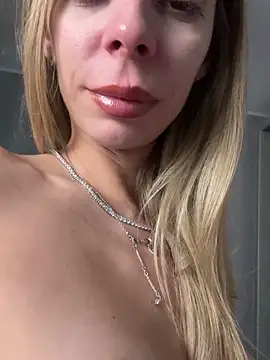 Imagine me riding u like this[20 Dec 12:42] Private Show - 視頻由 snow_flakee 主播提供