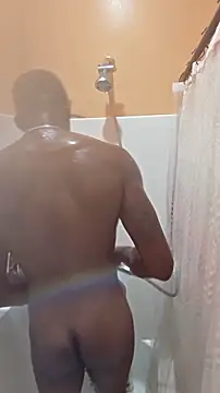 Shower - SoUnloveable adlı kamera modelinin videosu
