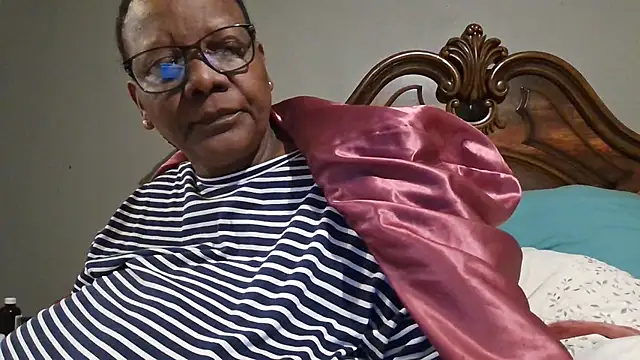 [6 Jun 06:43] Private Show - video by SEXYBOOBSNASS cam model