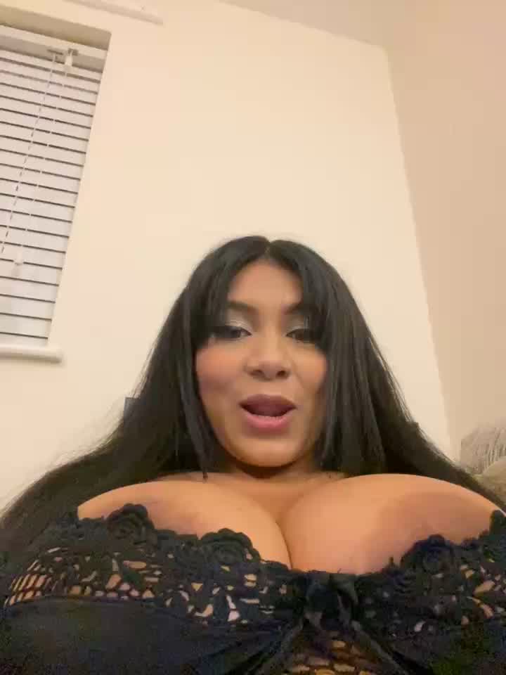 Naked - video by CyBettyboop cam model