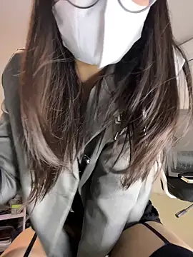 [2 Apr 00:30] Private Show  (mobiphone  stream) you can see how real my body is - video by Shyn__ cam model