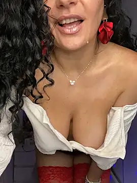 Online now😈 - video by ImperialRice cam model