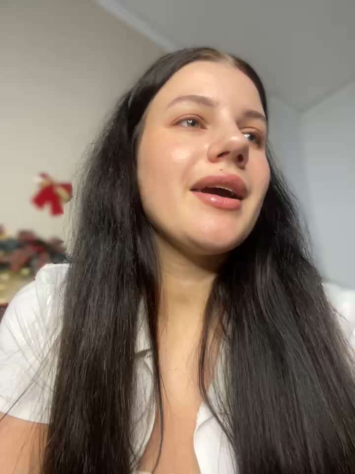 I, in the image of a schoolgirl, enjoy my costume and the sweet feeling of using a sex toy - סרטון של likaxxx, דוגמן/ית מצלמה