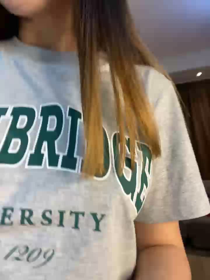 Fuck me in doggy , dildo inside me , fingering , very dirty squirt on the floor and finish in shower - סרטון של likaxxx, דוגמן/ית מצלמה
