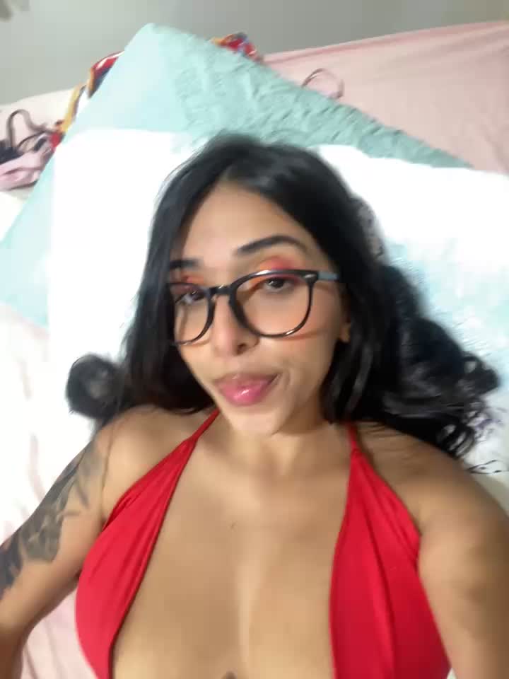 mmm hot show - فيديو من kiaraglam2 موديل الكام