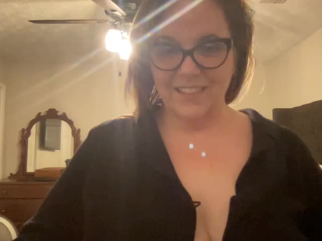 [20 Sep 21:36] Private Show - فيديو من Thick-Milf-Lisa