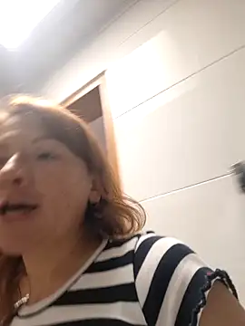 excelent real cum in the bathroom