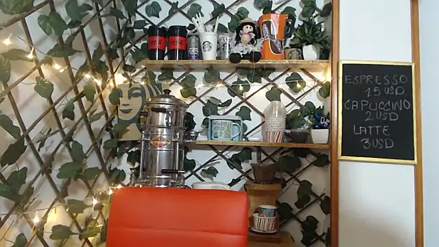 squirt in coffe shop - video by Cherryxx cam model