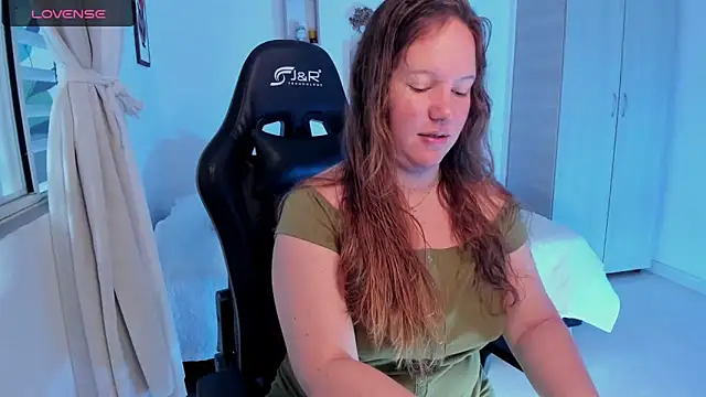 spy me on pv - video by tamy_shine87 cam model