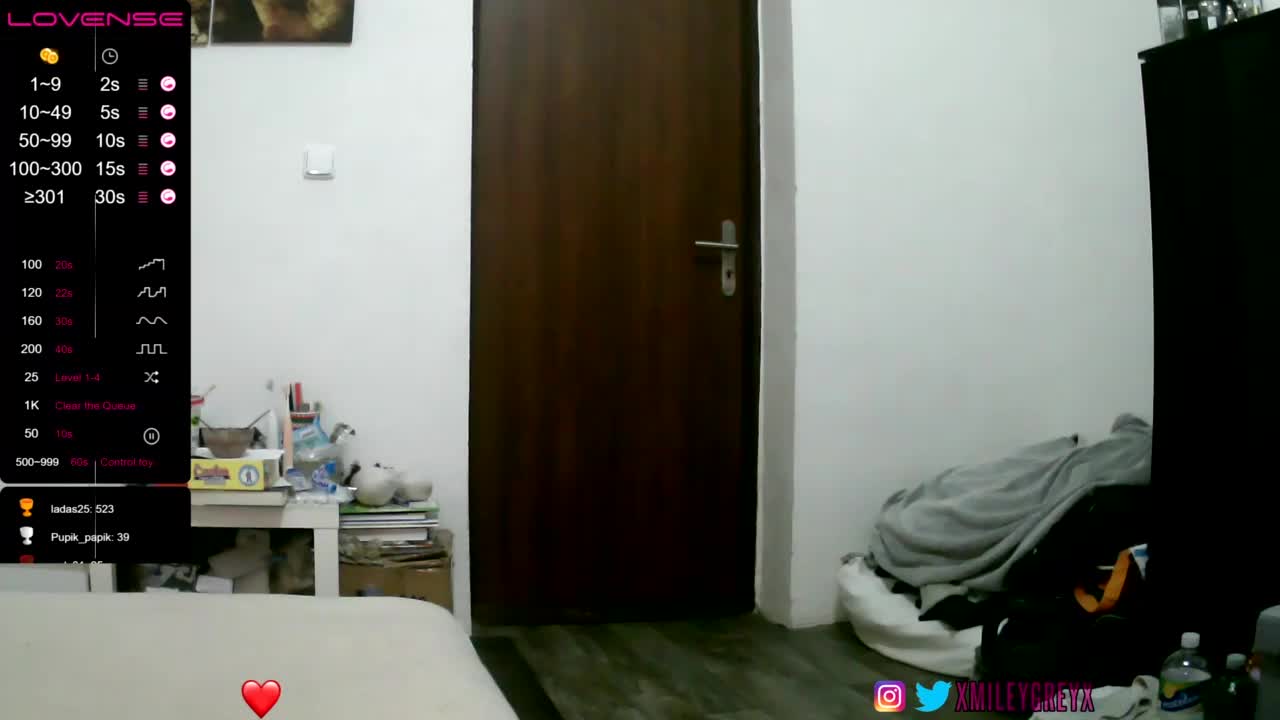 [25 Mar 20:24] Private Show - video av MileyGreyx cam-modell