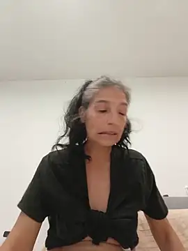 [5 Jun 13:58] Private Show - video Sposini69 kameramallilta