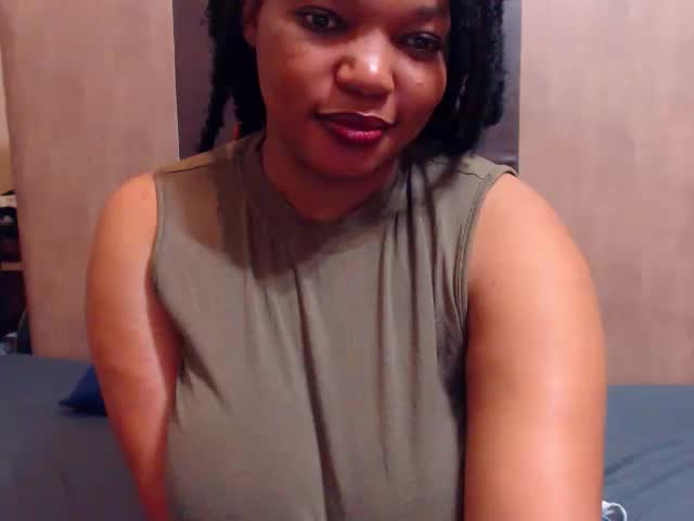 [22 Jun 09:48] Private Show - EBONYBUSTYY 캠 모델의 동영상