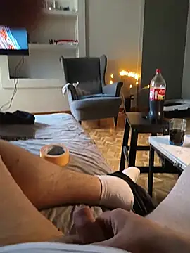 [30 Aug 14:57] Public Show - video by Bob666demon cam model