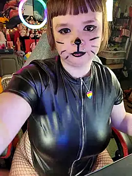 Kinky cat dirty talk/squirting! (Private Show) - βίντεο μοντέλου VelvetDiablo