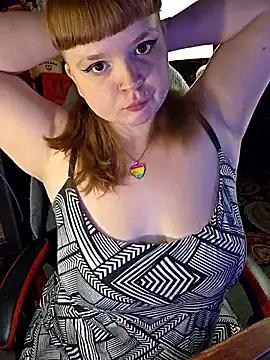 Awkwardly Describing fighting strangers and celebs lol (Private Show) – video od webkamerové modelky VelvetDiablo