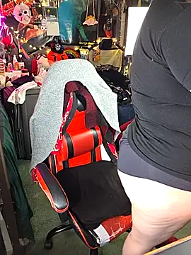 Fantasy dildo werewolf fucking with squirt n cream!(Private Show) - βίντεο μοντέλου VelvetDiablo