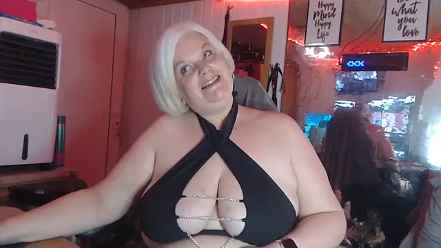 [22 Jan 19:37] Private Show - destroyed by big bbc dildo
