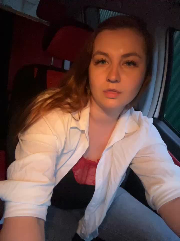 Hot Show in the car